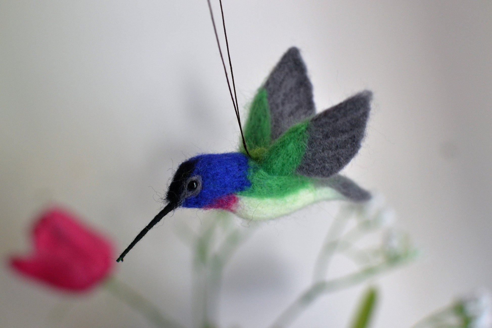 Needle felted Hummingbird. Needle felted birds.Needle felted animals.Needle felted bird decoration.Christmas ornament bird.