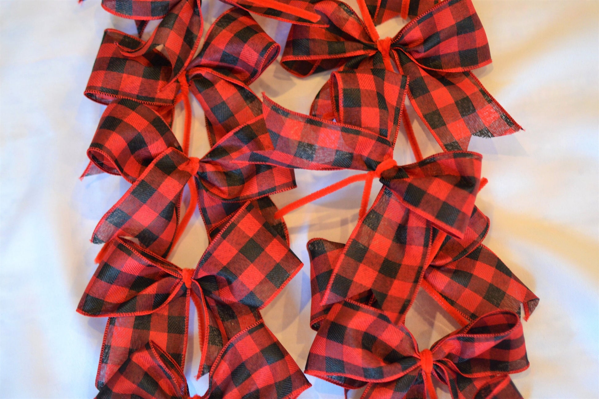 Christmas Tree farm house bows. Buffalo plaid red bows set of 14 Vintage bows for wreath, garland. Classic bows.