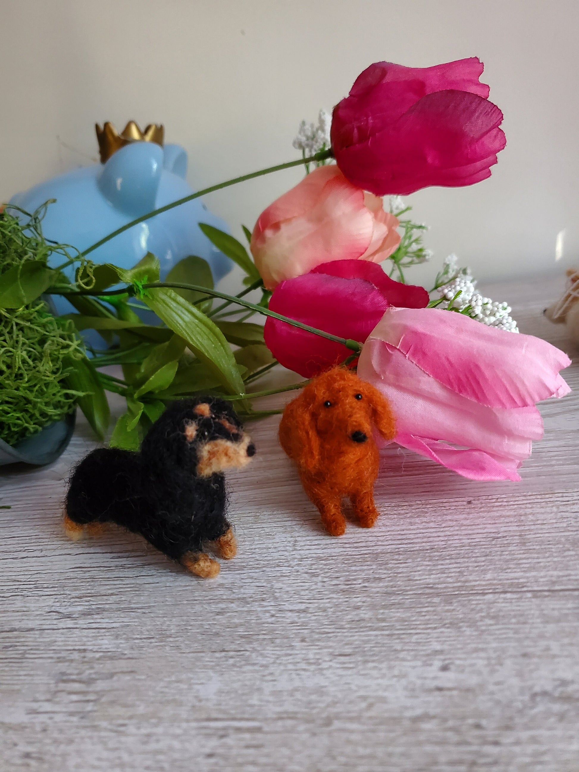 Dachshund  dog needle felted.doll house dog.miniature Dachshund.custom dog miniature needle felted.