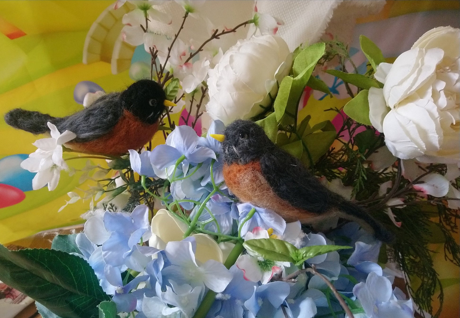 Needle felted birds. Spring birds. American robin. Birds home decor. Needle felted animals. Birds ornament. Christmas ornament.