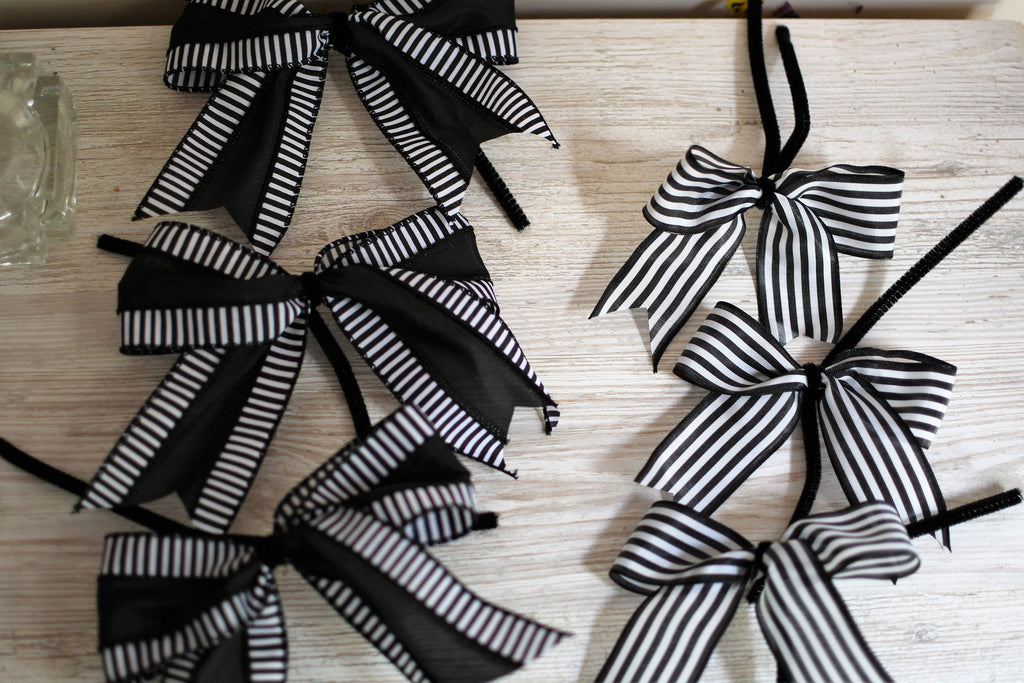 Christmas bow set of 12 skellington bows black white moden bows sceleton halloween bows