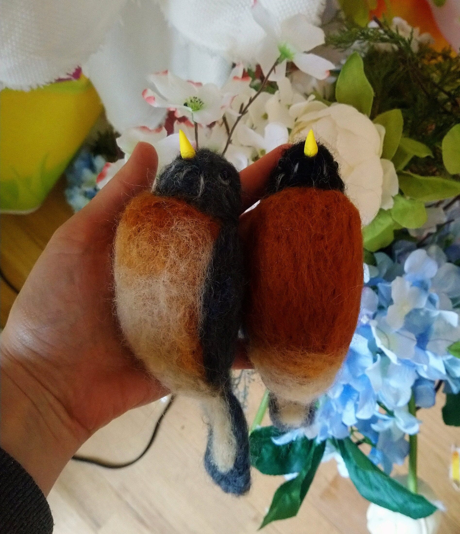 Needle felted birds. Spring birds. American robin. Birds home decor. Needle felted animals. Birds ornament. Christmas ornament.
