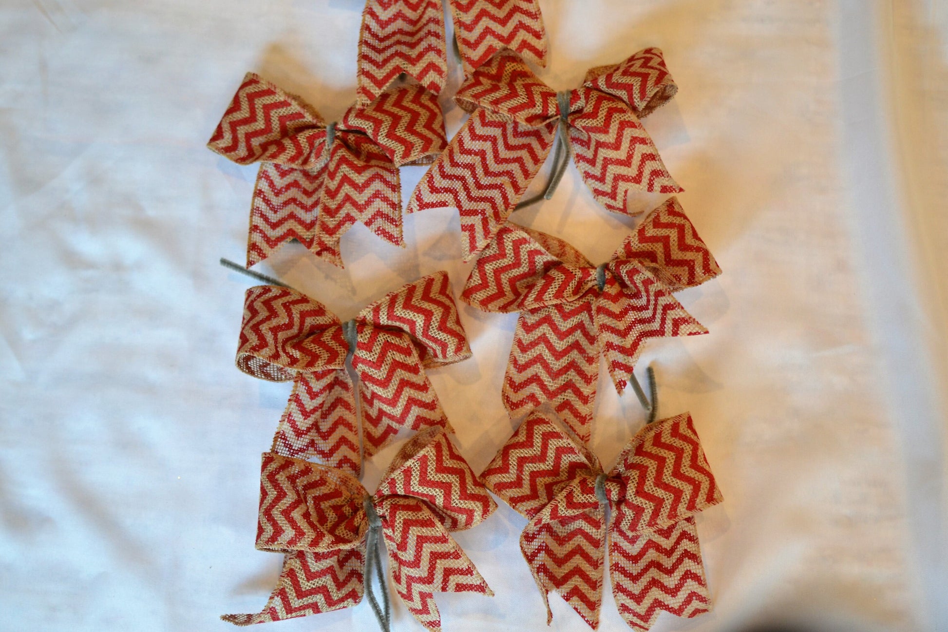 Christmas bow burlap, Set of 7 burlap vintage bow with red accent,Christmas decoration for wreath, garland bow vintage burlap