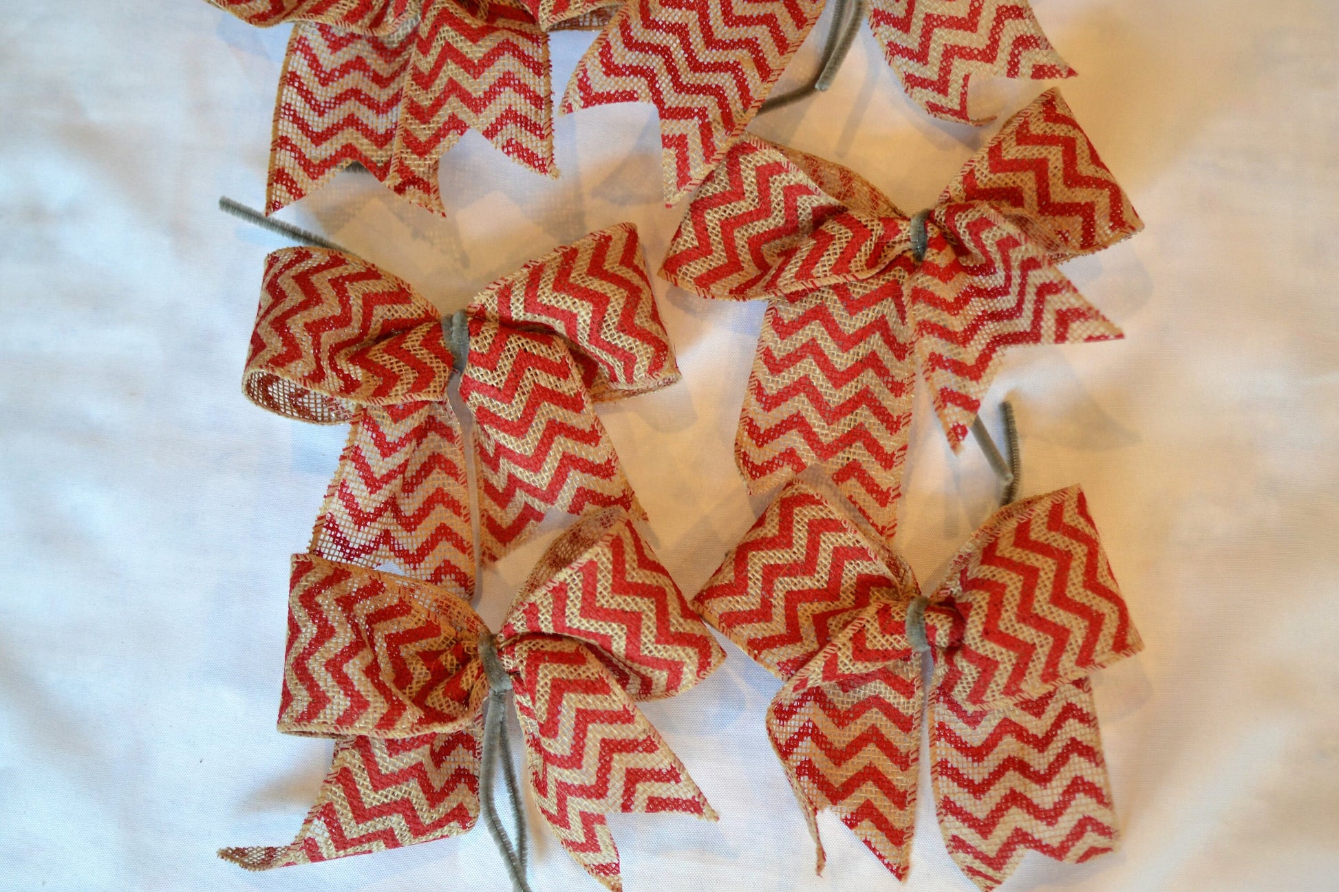 Christmas bow burlap, Set of 7 burlap vintage bow with red accent,Christmas decoration for wreath, garland bow vintage burlap