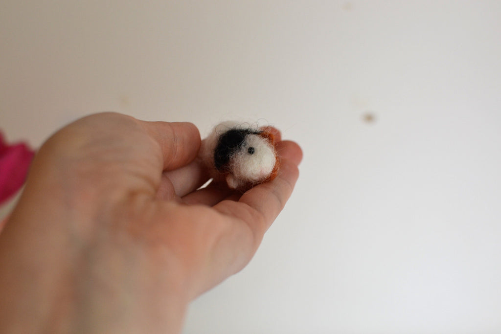 Needle felted  Guinea pig  miniature 1.2inch wool  Guinea pig doll house needle felted animals.needle felted toy.