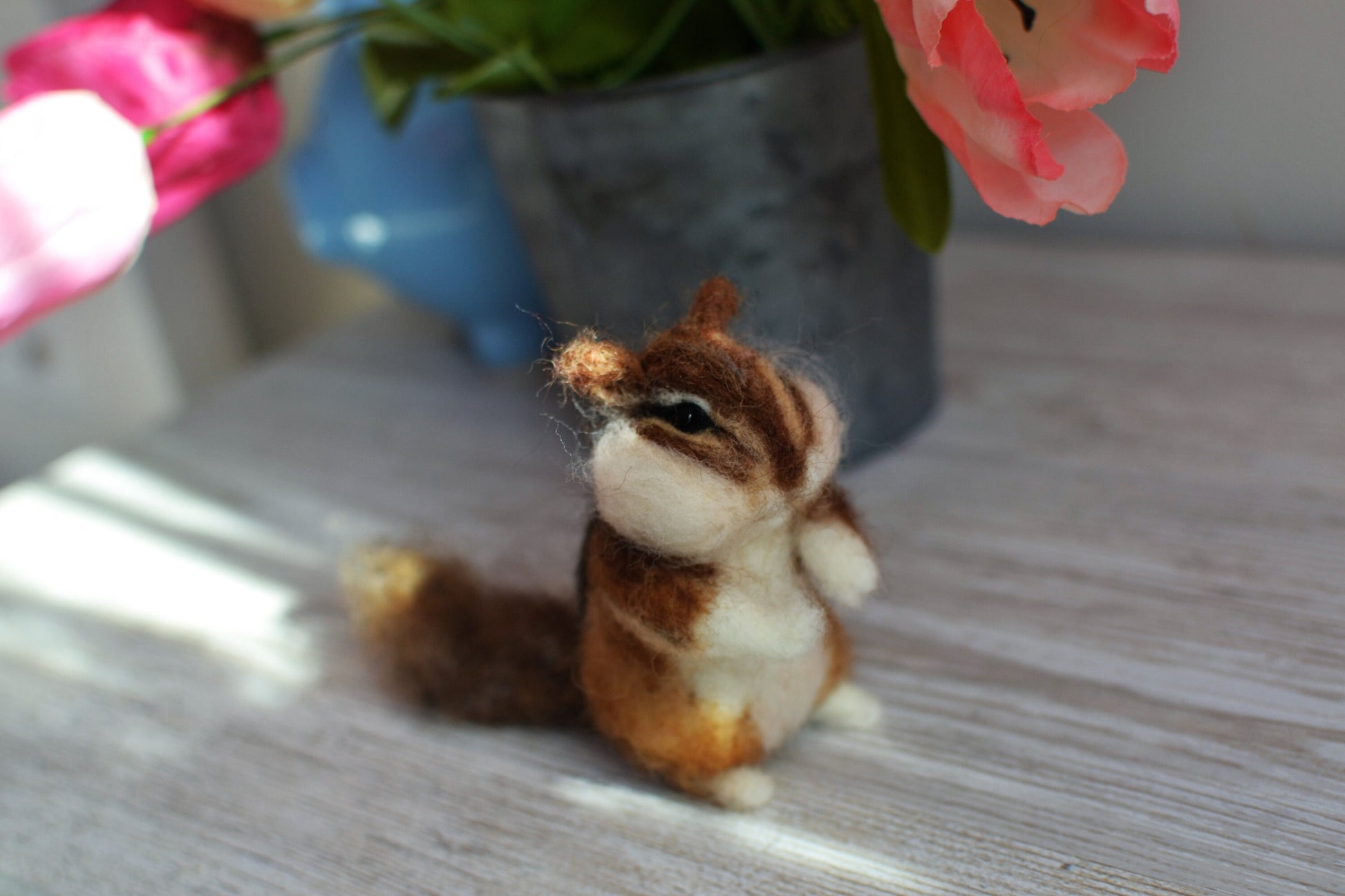 Needle felted chipmunk Needle felted animals, realistic animals animals toys wood decoration  chipmunk
