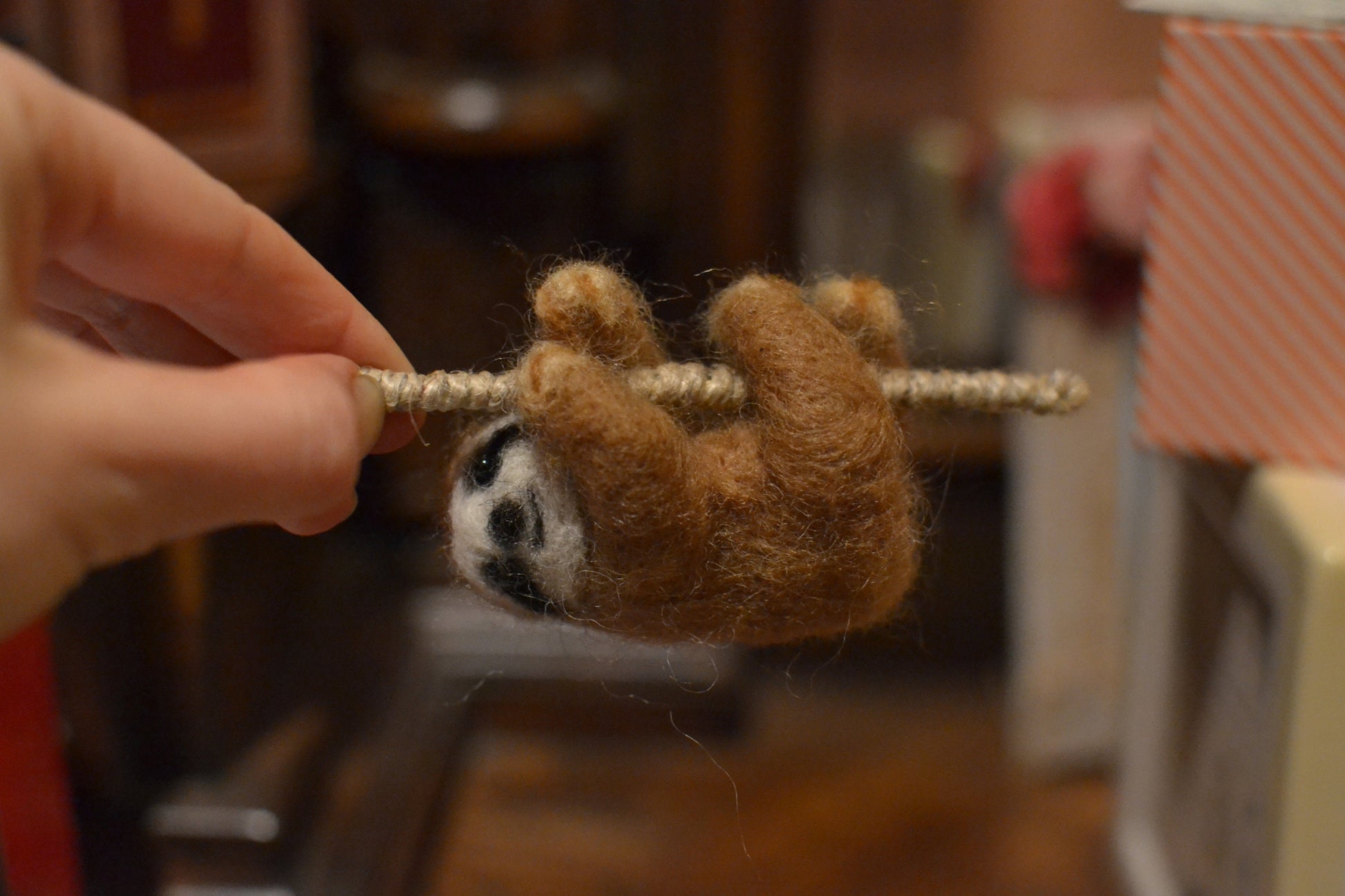 Needle felted sloth christmas ornamend. Wild animal needle felted. Sloth pendant necklace. Wooland animals.