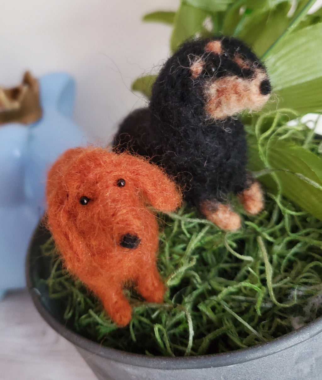 Dachshund  dog needle felted.doll house dog.miniature Dachshund.custom dog miniature needle felted.
