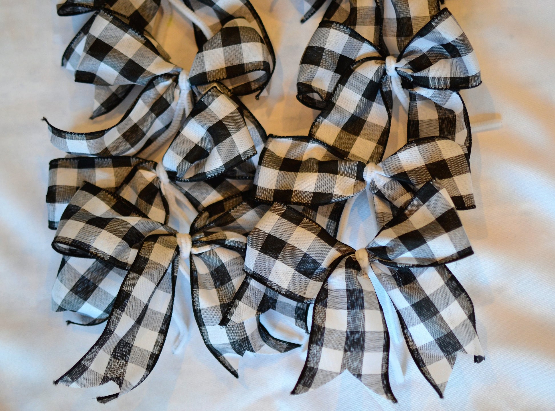 Farm house Christmas tree bow black/white buffalo plaid, buffalo chess. set of 14. Vintage bows